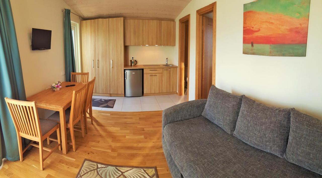 Smelio Vila Apartments Palanga Buitenkant foto
