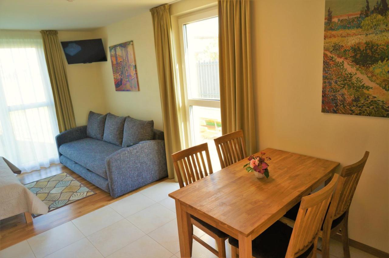 Smelio Vila Apartments Palanga Buitenkant foto
