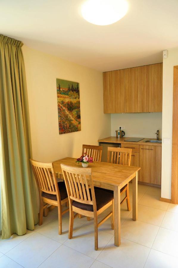 Smelio Vila Apartments Palanga Buitenkant foto