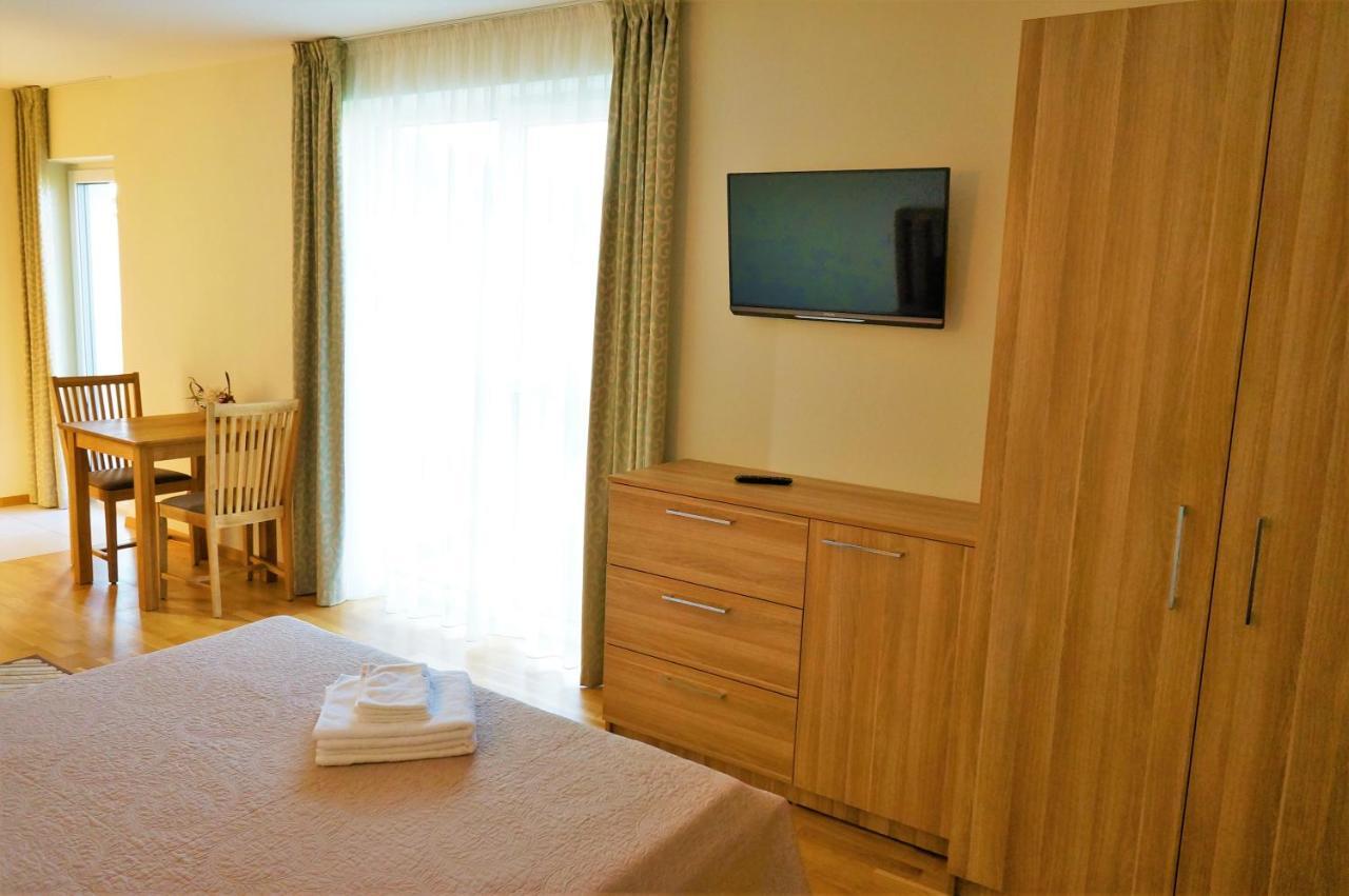 Smelio Vila Apartments Palanga Buitenkant foto