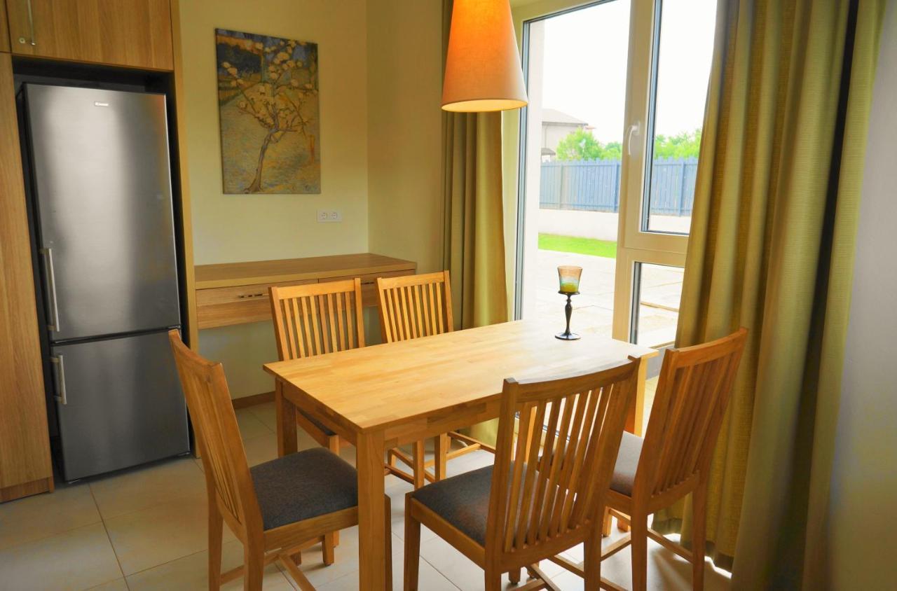 Smelio Vila Apartments Palanga Buitenkant foto