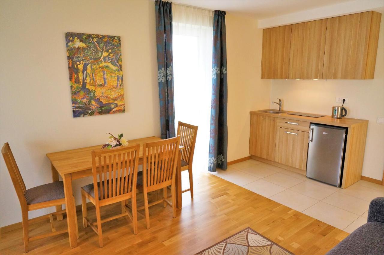 Smelio Vila Apartments Palanga Buitenkant foto