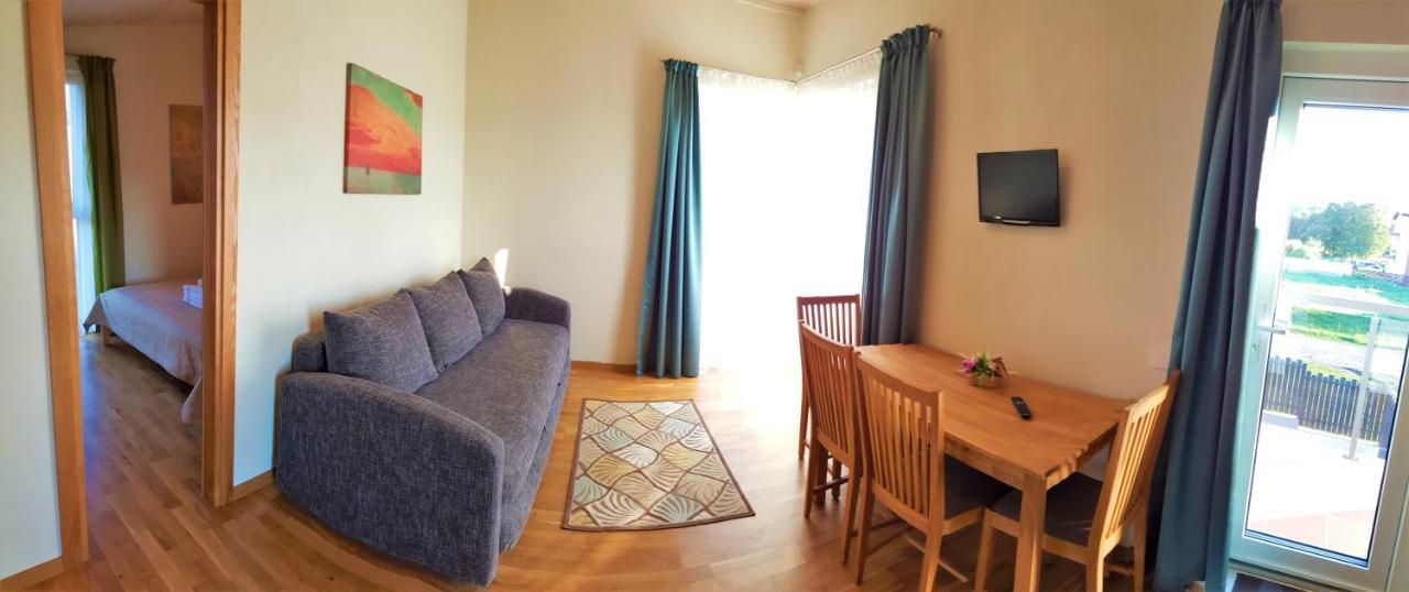 Smelio Vila Apartments Palanga Buitenkant foto